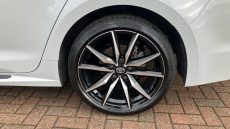 Toyota Corolla 2.0 Hybrid GR Sport 5dr CVT Hybrid Estate